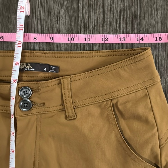 Prana HALLE Short in Dark Ginger - Picture 9 of 10